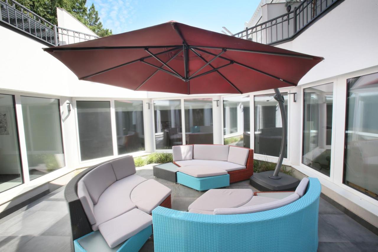 25h Spa-residenz Sleep Privat Garden & Pools Neusiedl am See